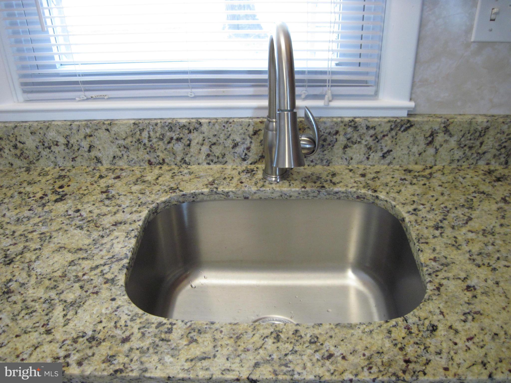 1726 Middleborough Road Baltimore, MD 21221 - Photo 10 of 30 Kitchen
