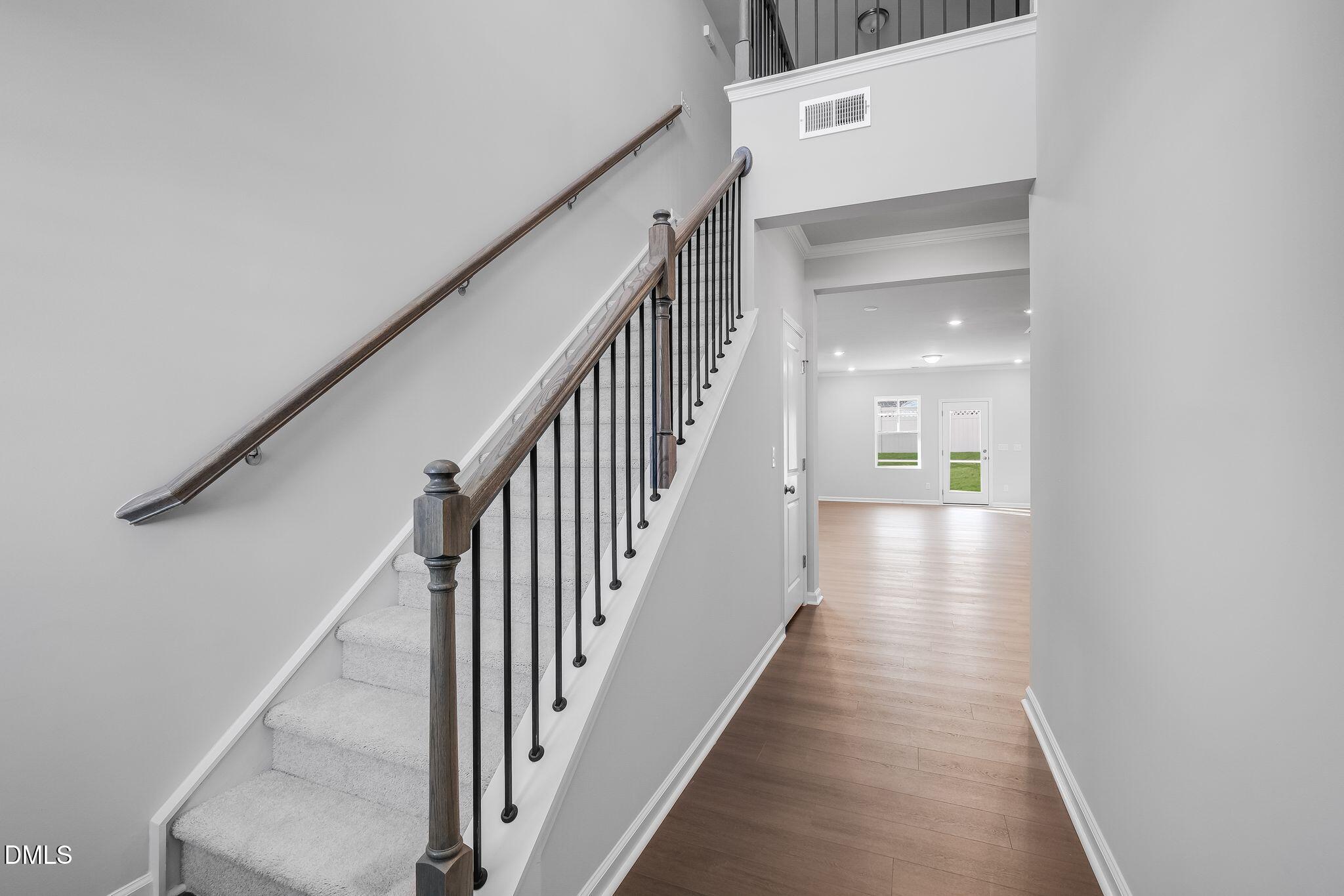 706 Maple Br Circle Graham, NC 27253 - Photo 16 of 40 SUN_Sagecroft_Pic_Davidson_QMI_104_Foyer