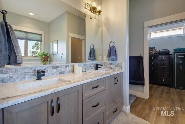 $1,590,000 | 415 North Locust Grove Road, Kuna, ID 83634