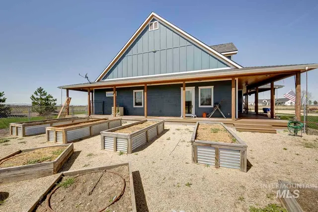 $1,590,000 | 415 North Locust Grove Road, Kuna, ID 83634