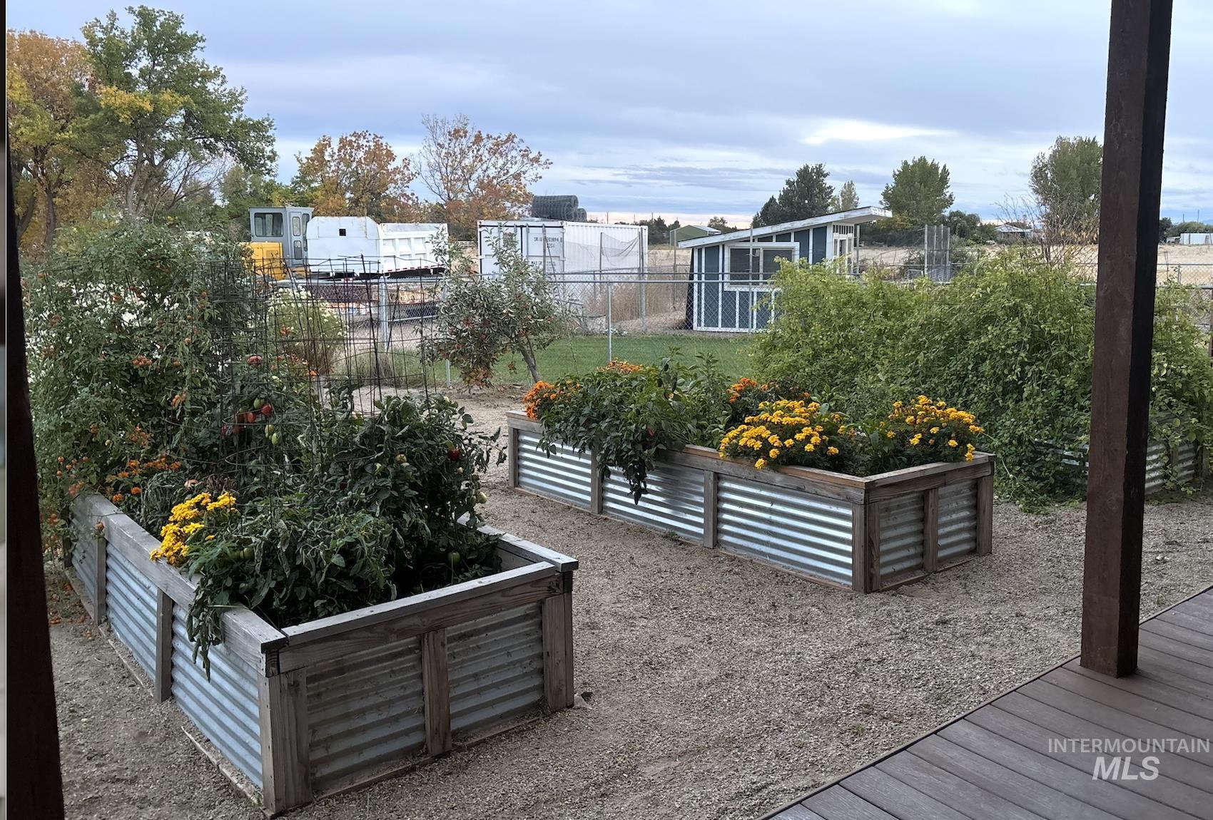 415 North Locust Grove Road Kuna, ID 83634 - Photo 6 of 49 Surrounding community featuring a garden