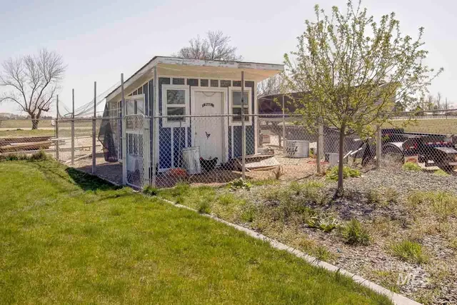 $1,570,000 | 415 North Locust Grove Road, Kuna, ID 83634