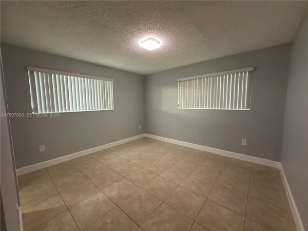 $2,300 | 2630 West 76th Street, Unit 201, Hialeah, FL 33016