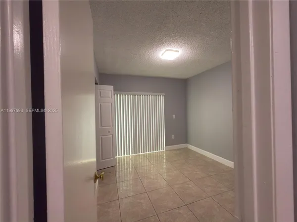 $2,300 | 2630 West 76th Street, Unit 201, Hialeah, FL 33016