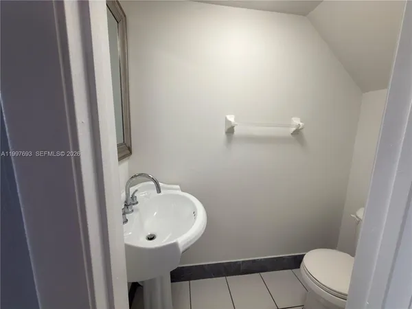 $2,300 | 2630 West 76th Street, Unit 201, Hialeah, FL 33016