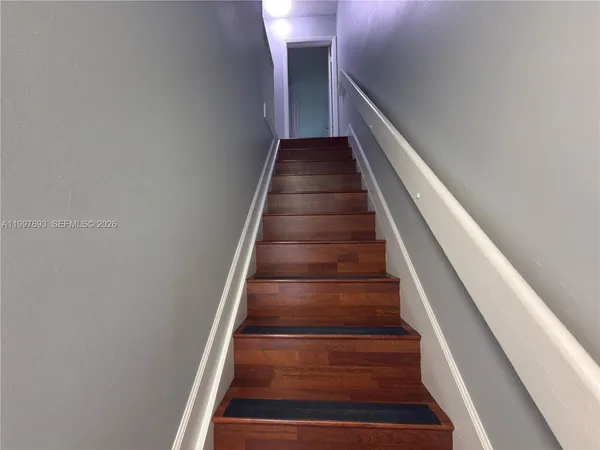 $2,300 | 2630 West 76th Street, Unit 201, Hialeah, FL 33016