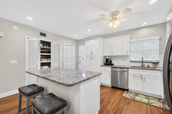 $2,250 | 2254 Norwegian Drive, Unit 2, Clearwater, FL 33763