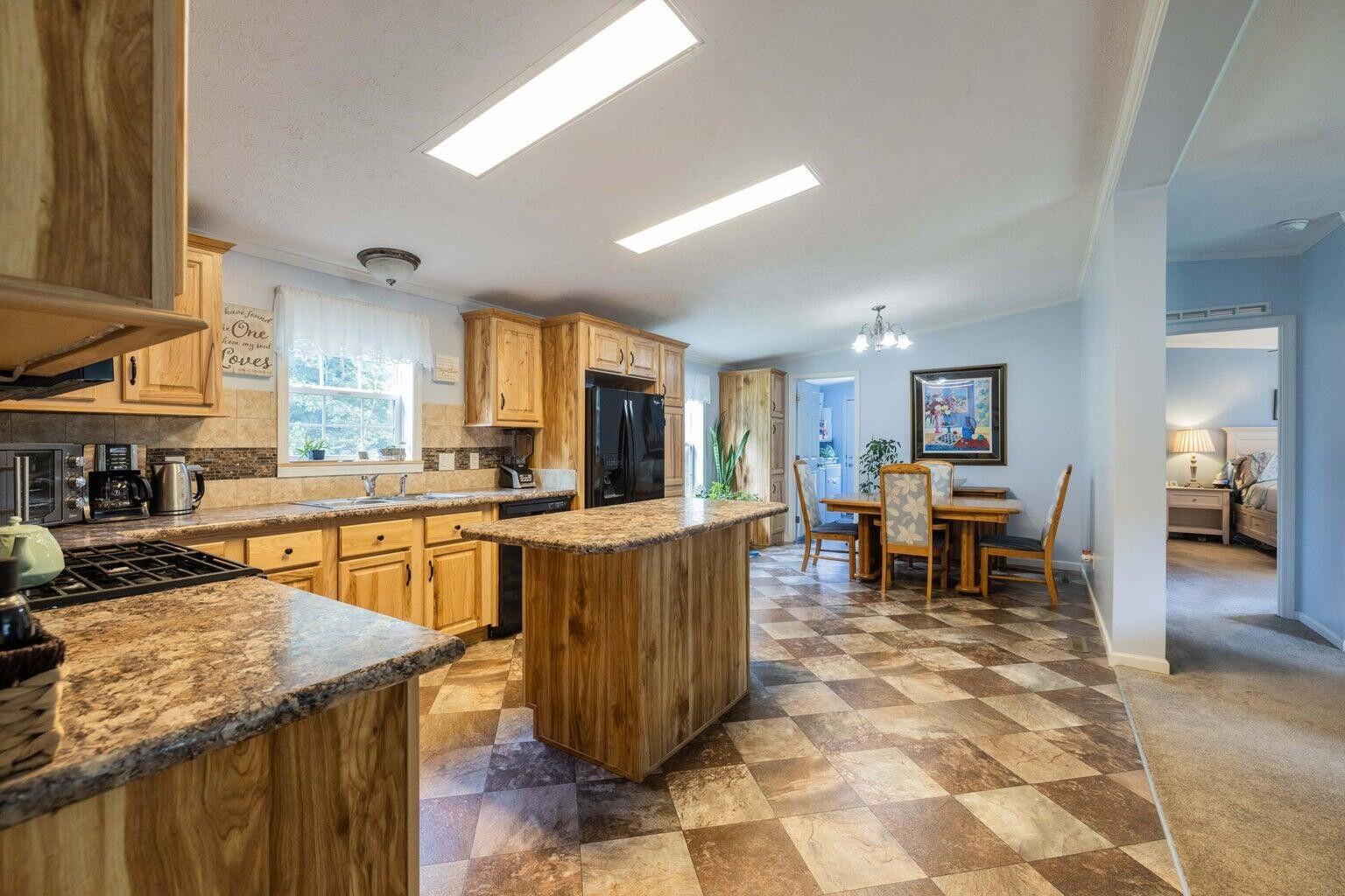 5 Commodore Drive Sanford, ME 04073 - Photo 11 of 42 11