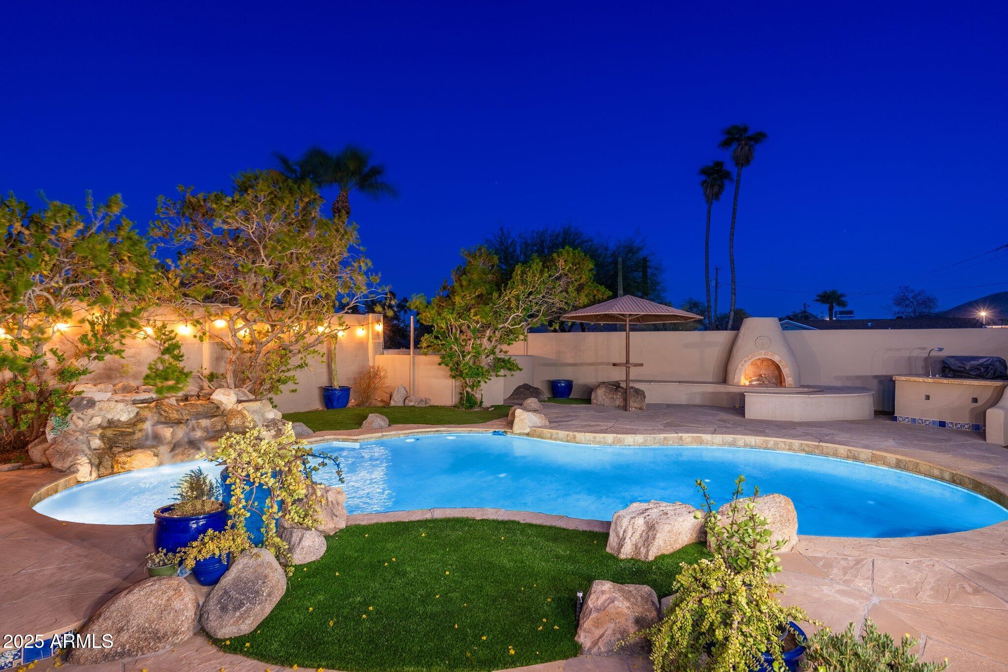 2712 East Mountain View Road Phoenix, AZ 85028 - Photo 53 of 81 2712 E Mountain View Rd - 55