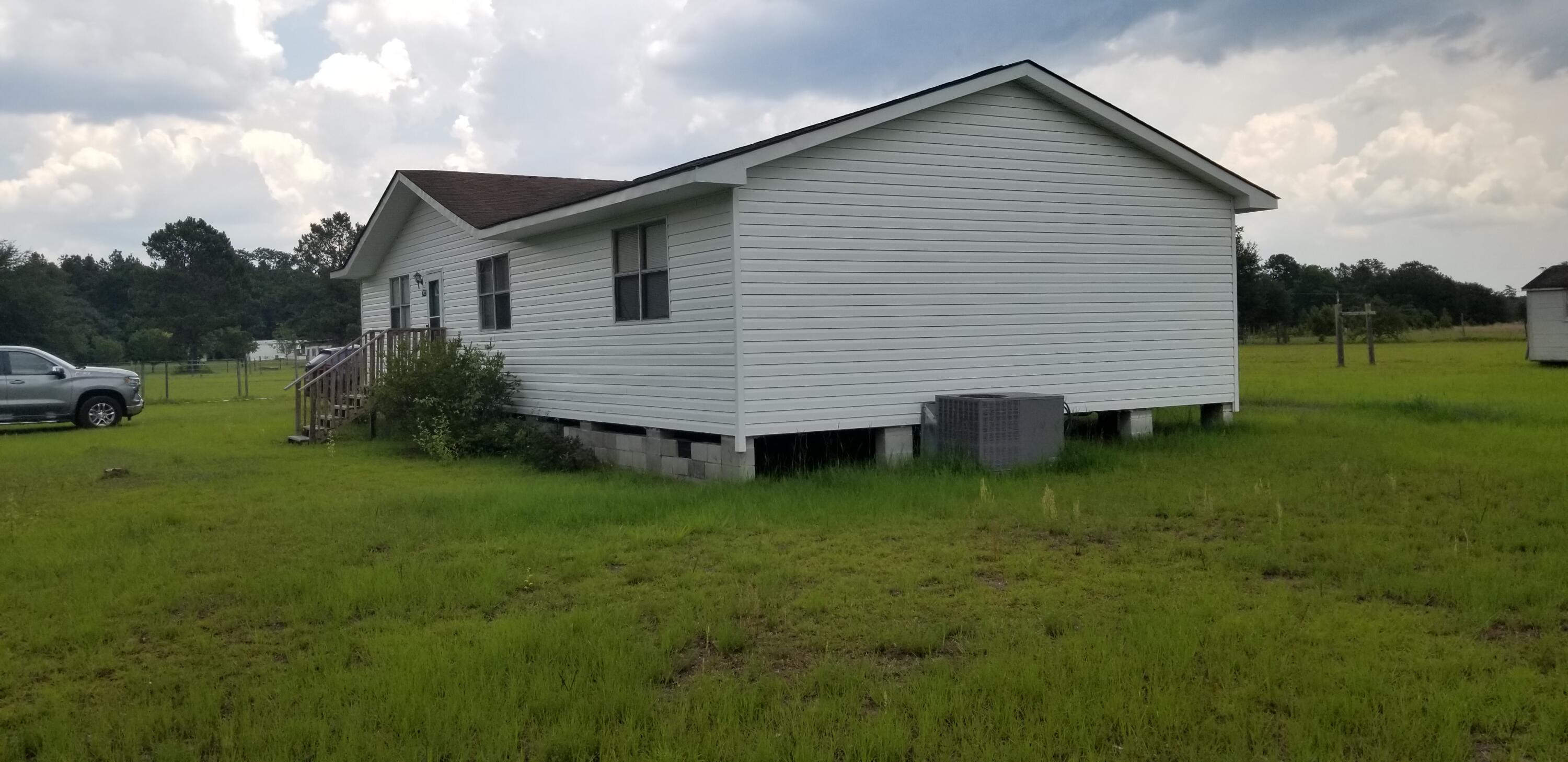482 Stanley Avenue Walterboro, SC 29488 - Photo 6 of 27 20260612_140028