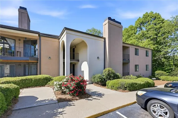 $279,000 | 605 Candler Street, Unit B13, Gainesville, GA 30501