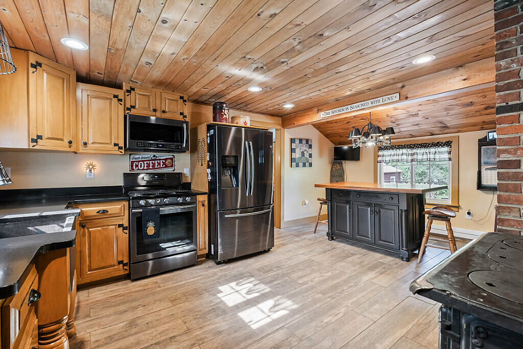 13 Cooper Road Chesterville, ME 04938 - Photo 9 of 82 137_BP5A9151_DxO_mls