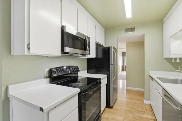 $590,000 | 305 Tradewinds Drive, Unit 5, San Jose, CA 95123