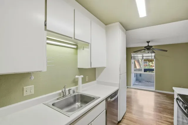 $590,000 | 305 Tradewinds Drive, Unit 5, San Jose, CA 95123