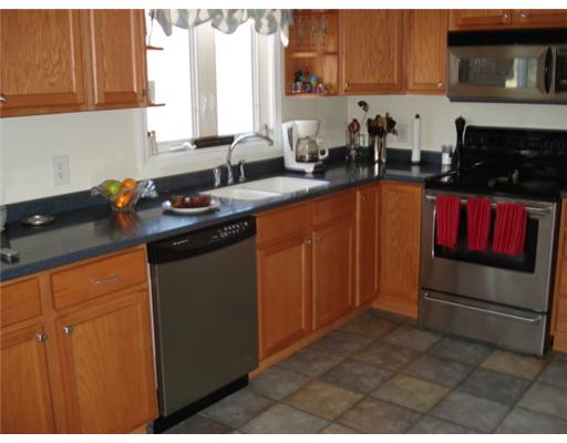 25 Albert Street Westerly, RI 02891 - Photo 5 of 6 Kitchen.