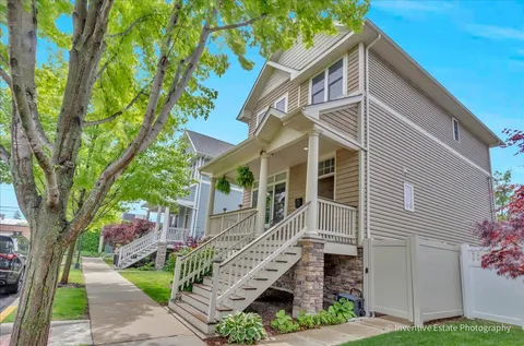 $689,900 | 5642 North Lockwood Avenue, Chicago, IL 60646
