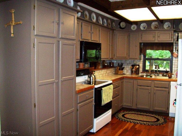 6085 Azalea Road Southwest Bowerston, OH 44695 - Photo 7 of 25