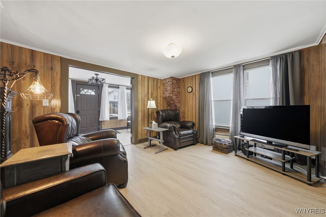 43 Walnut Street Persia, NY 14070 - Photo 8 of 38