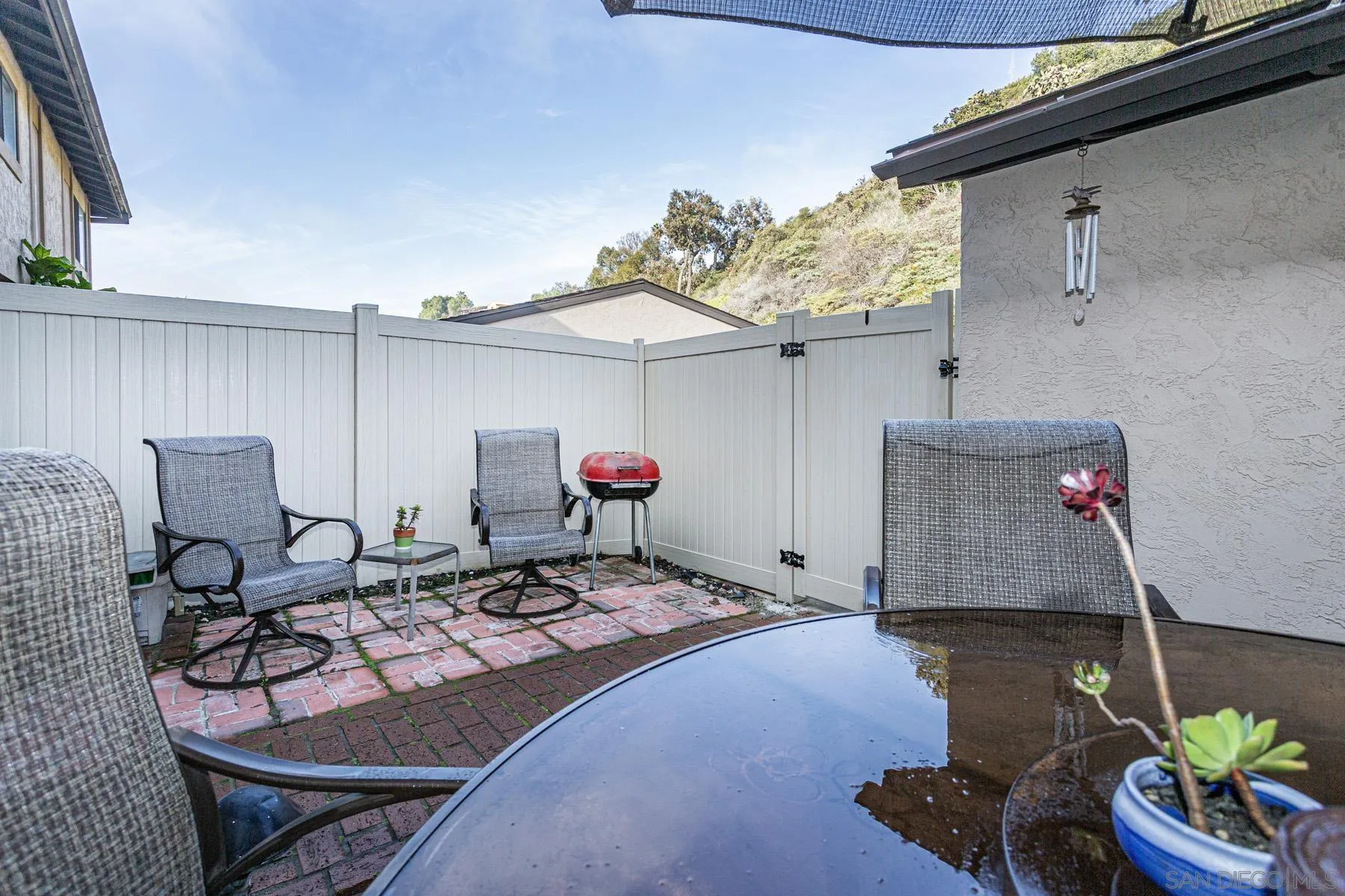 3433 Fairlomas Road National City, CA 91950 - Photo 21 of 43 a very nice looking dining room with a table and chairs