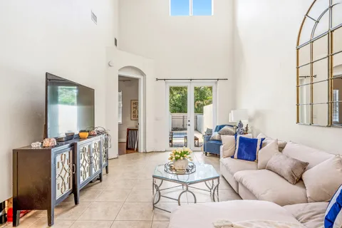 $325,000 | 1875 Bridgepointe Circle, Unit 31, Vero Beach, FL 32967
