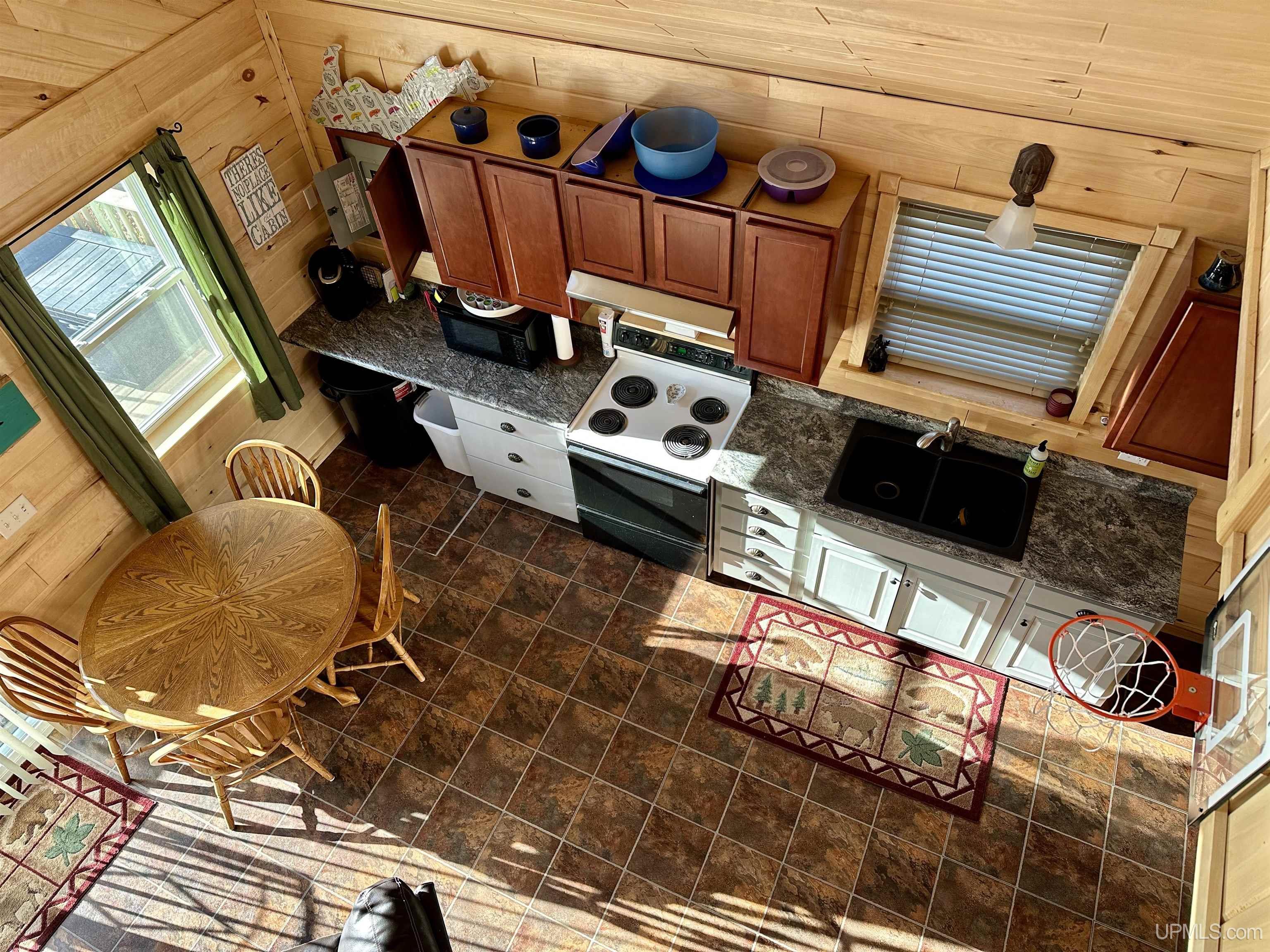 4024 Bloom Road Manistique, MI 49854 - Photo 7 of 35 Gallery Image 7