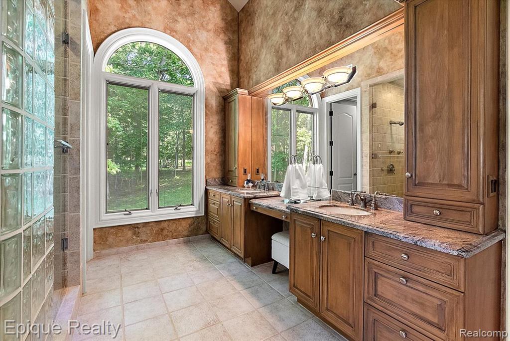 7662 Devins Ridge Clarkston, MI 48348 - Photo 46 of 81