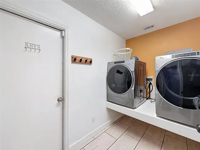 $360,000 | 11 Maidenbush Court East, Homosassa, FL 34446