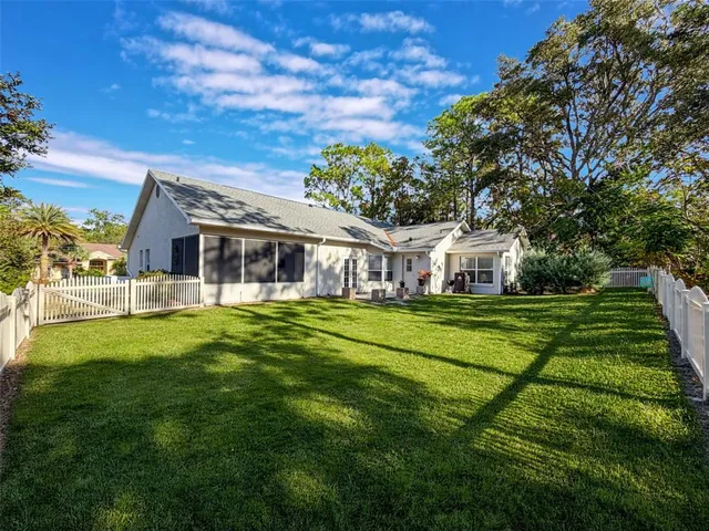 $360,000 | 11 Maidenbush Court East, Homosassa, FL 34446