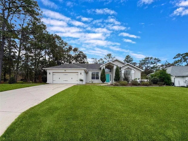 $360,000 | 11 Maidenbush Court East, Homosassa, FL 34446