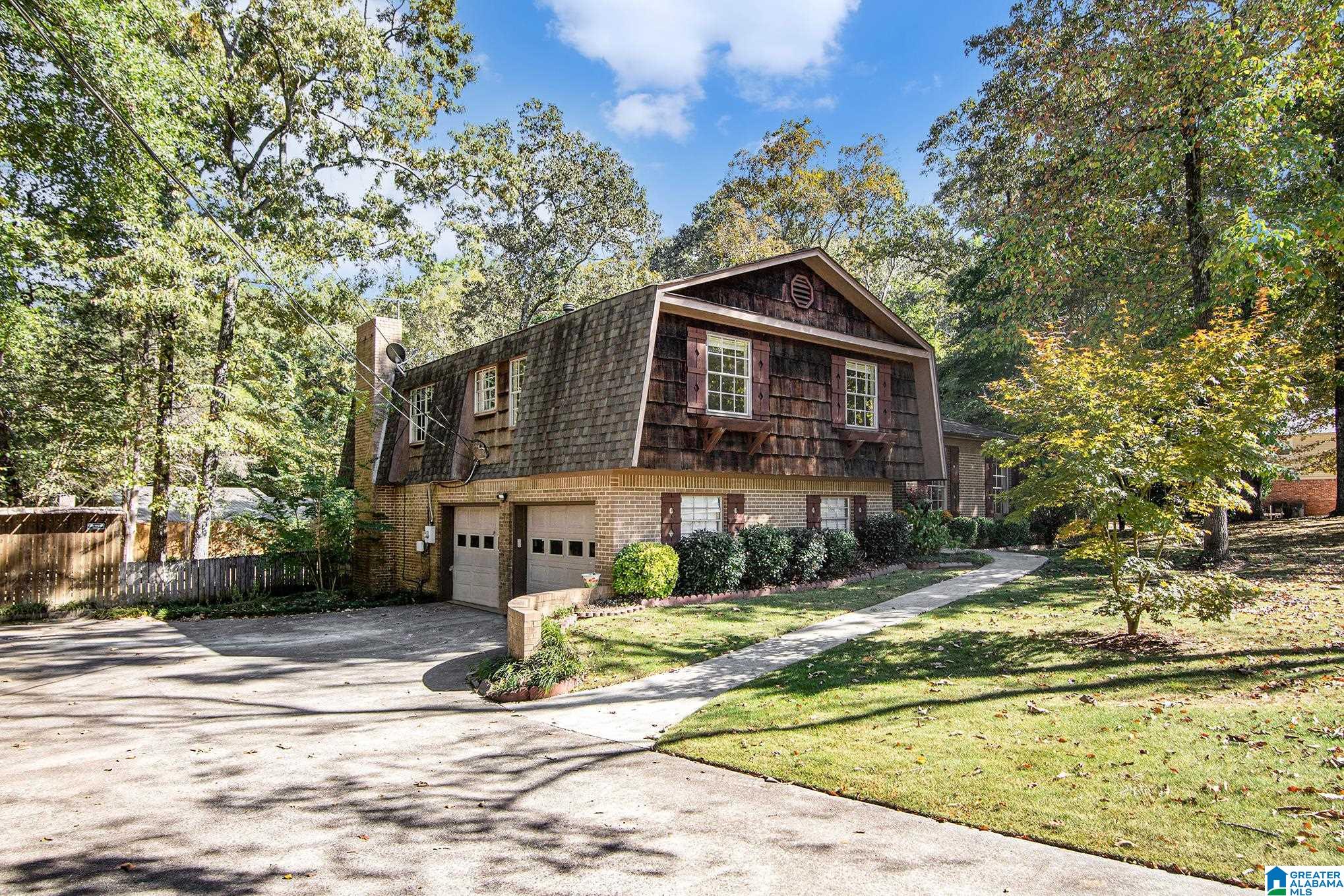 1805 Indian Hills Road Pelham, AL 35124 - Photo 3 of 31