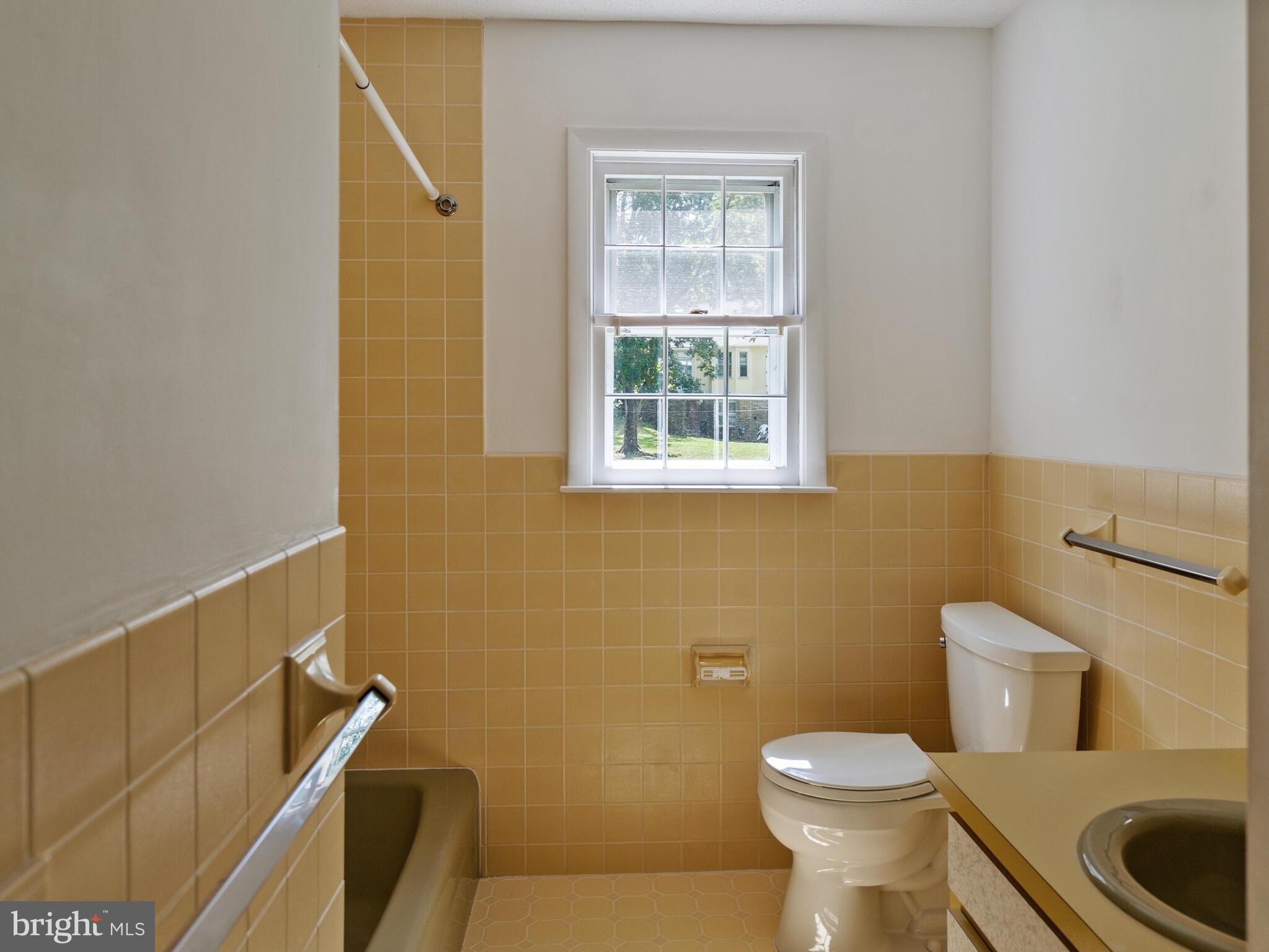 21 Forest Lane Ewing, NJ 08628 - Photo 20 of 23 Center hall bathroom