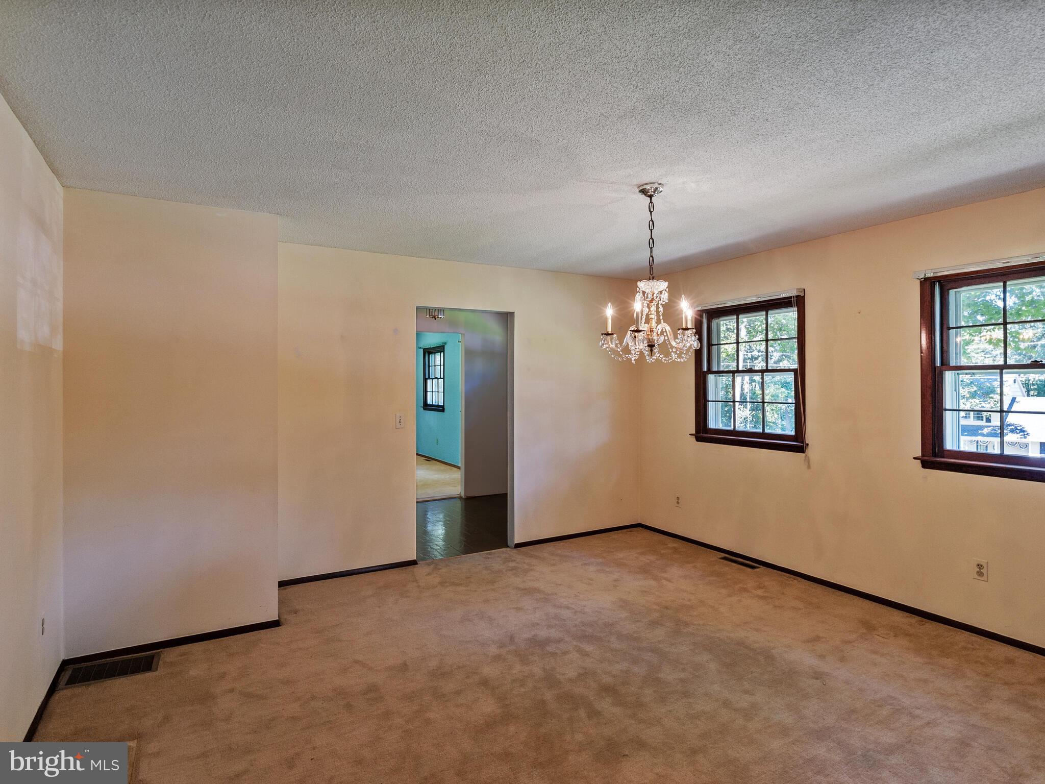 21 Forest Lane Ewing, NJ 08628 - Photo 5 of 23 Dining Room