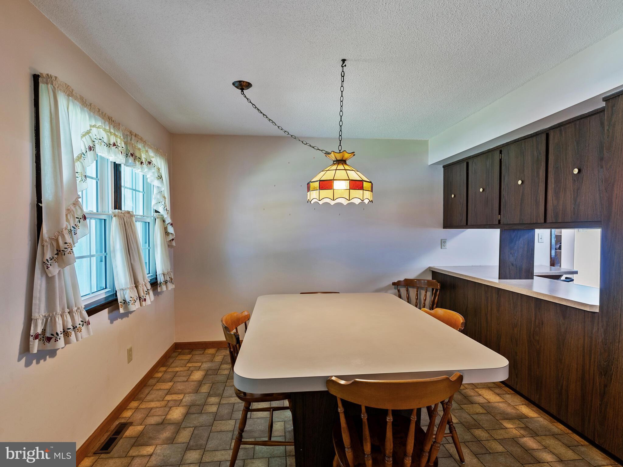 21 Forest Lane Ewing, NJ 08628 - Photo 10 of 23 Eat area with lots of cabinets
