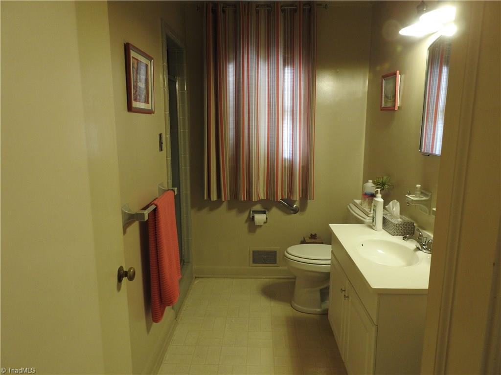 4502 Randleman Road Greensboro, NC 27406 - Photo 9 of 24 Gallery Image 9