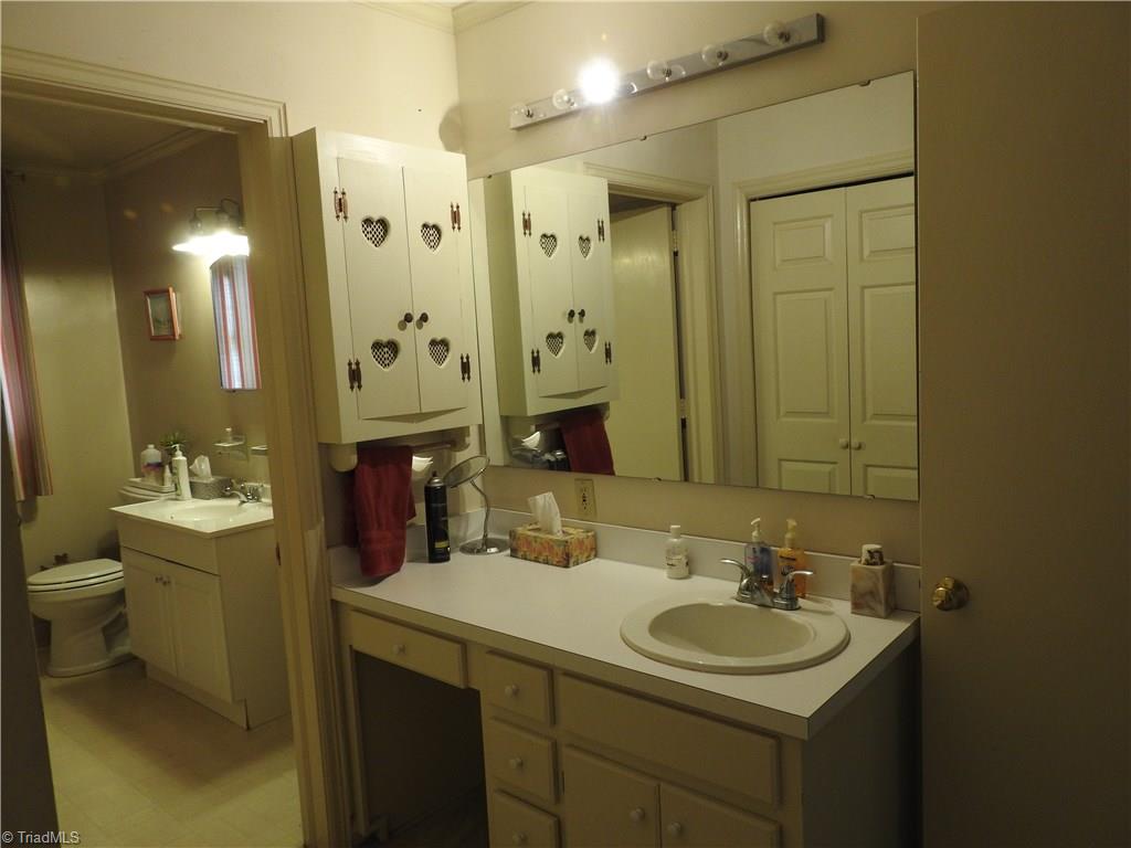 4502 Randleman Road Greensboro, NC 27406 - Photo 10 of 24 Gallery Image 10