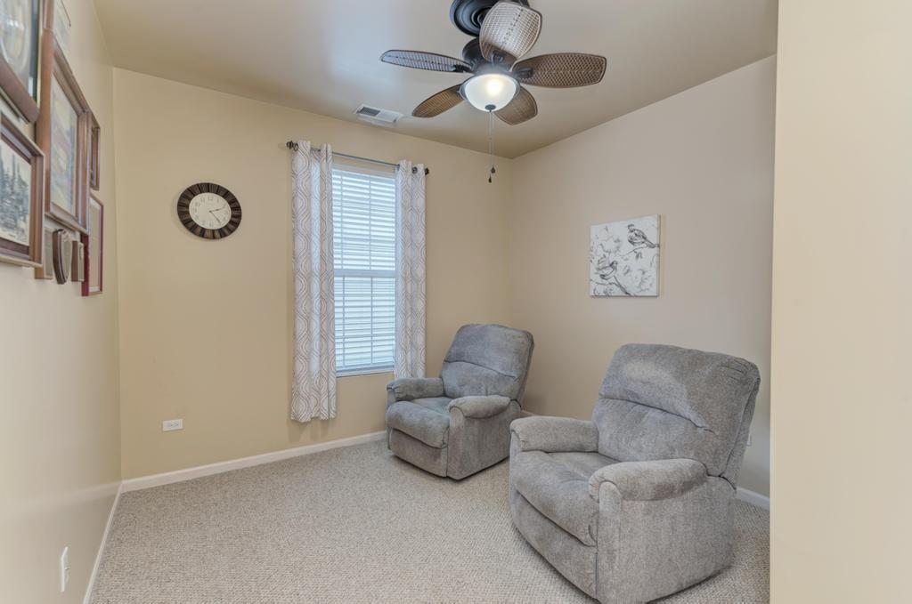 2886 Edgewater Drive Elgin, IL 60124 - Photo 26 of 31