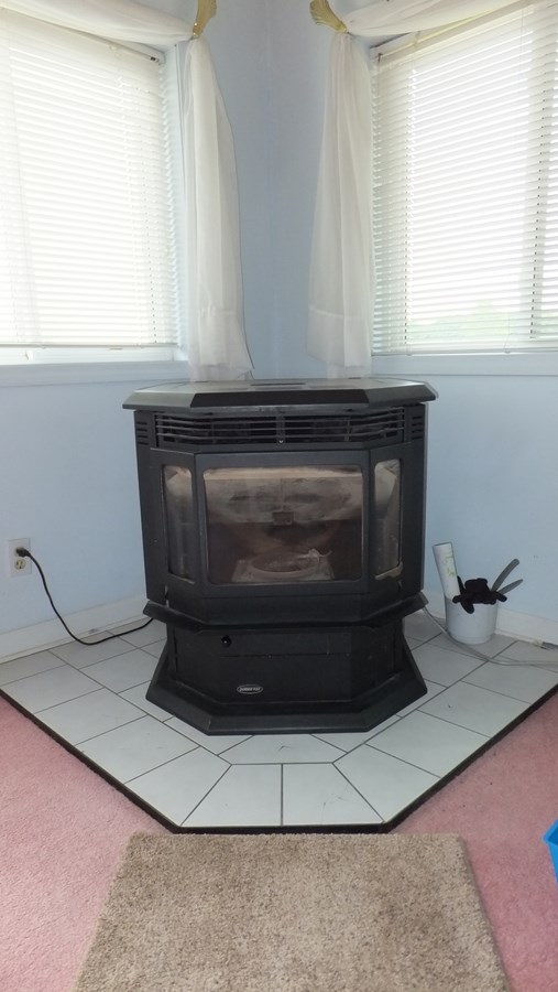 838 South Zimmerman Road Beulah, MI 49617 - Photo 9 of 24 1801583-8.JPG