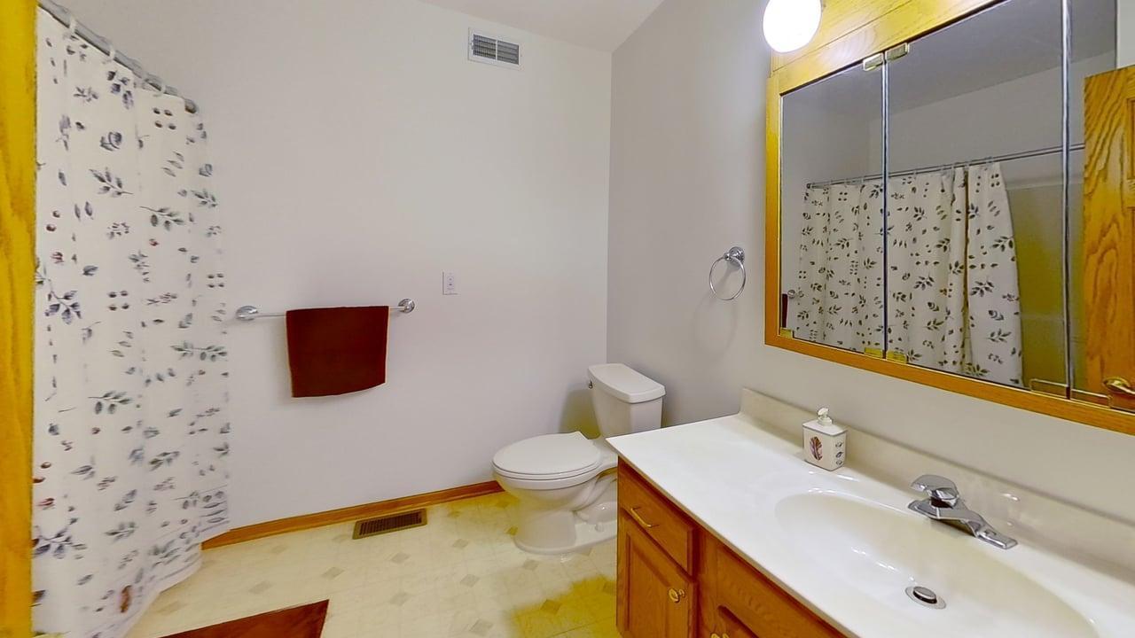 401 South Bruce Street Marshall, MN 56258 - Photo 23 of 45