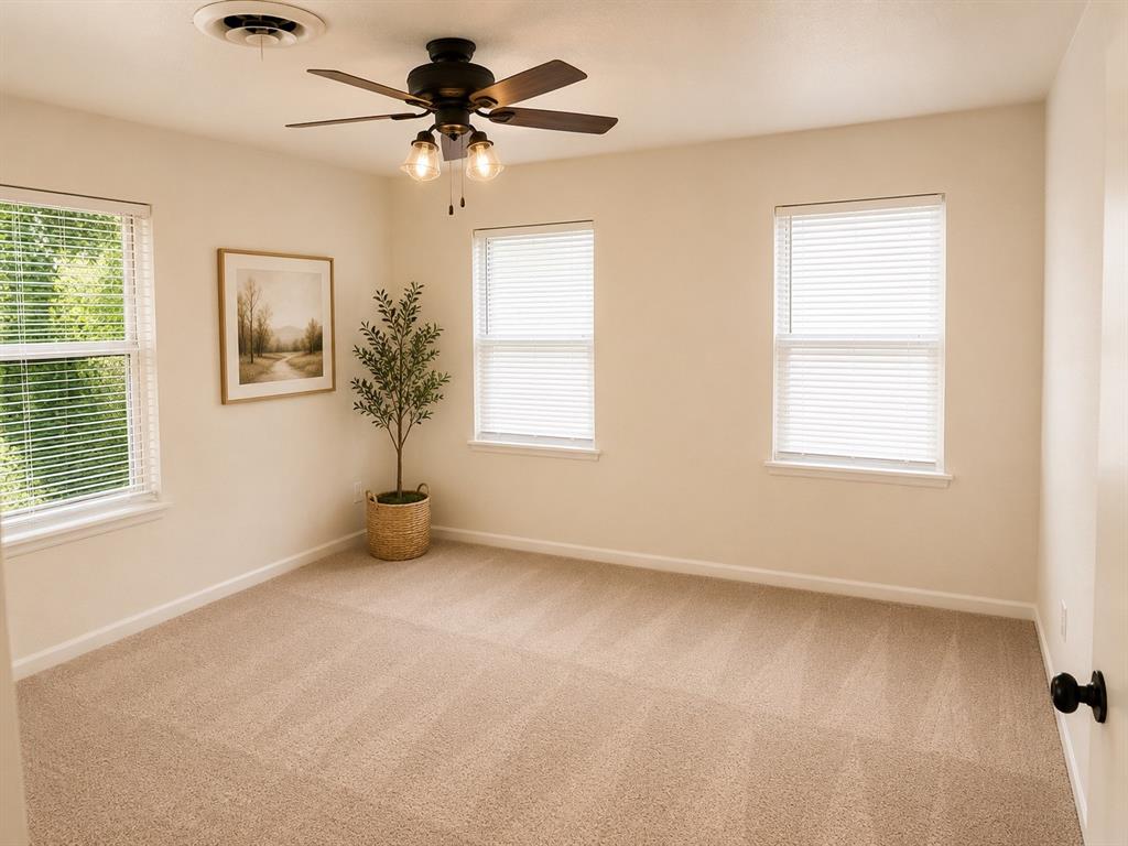 404 South Vick Street Decatur, TX 76234 - Photo 4 of 6