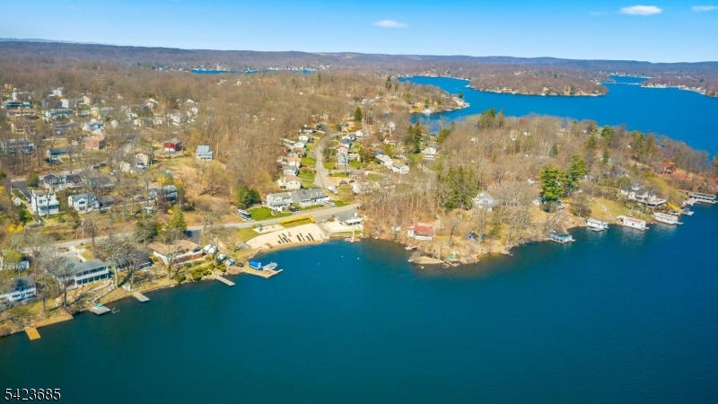 38 Ithanell Road Hopatcong, NJ 07843 - Photo 16 of 31