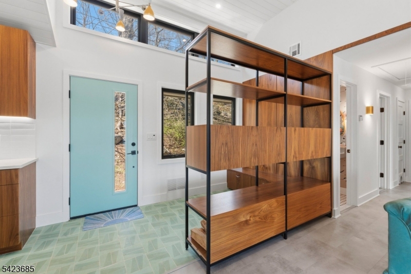 38 Ithanell Road Hopatcong, NJ 07843 - Photo 4 of 31