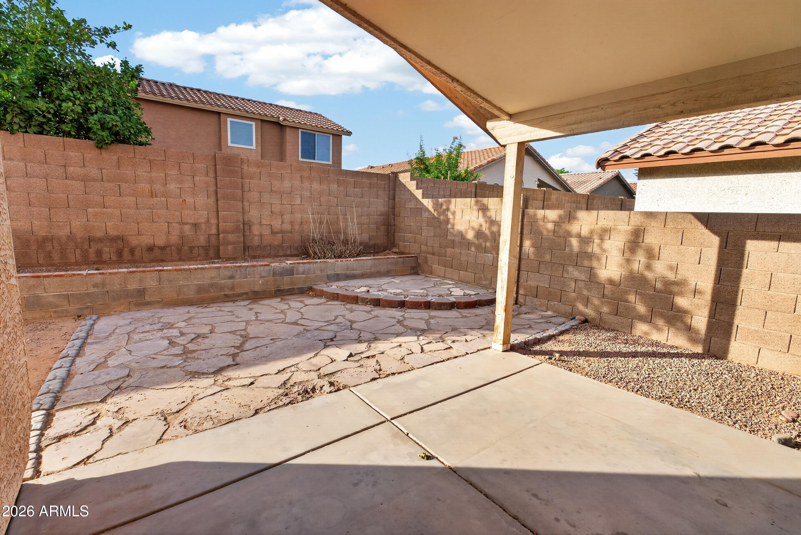8916 West Davis Road Peoria, AZ 85382 - Photo 25 of 34 Covered patio