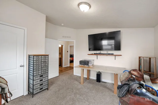 $585,000 | 300 Cabarton Road, Cascade, ID 83611