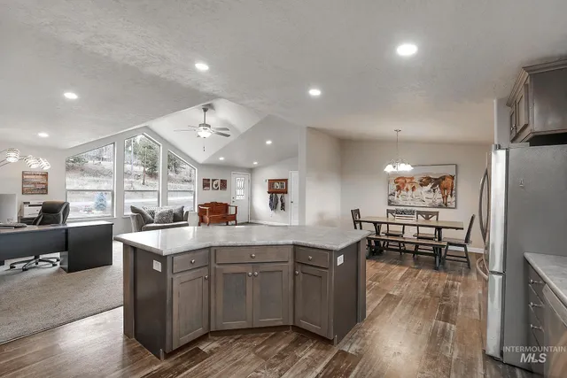 $585,000 | 300 Cabarton Road, Cascade, ID 83611