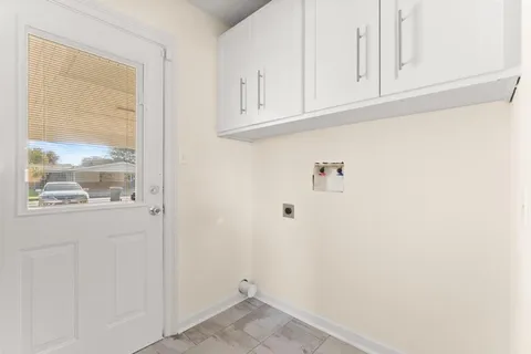 $195,000 | 230 Crestwood Street, Lake Charles, LA 70605