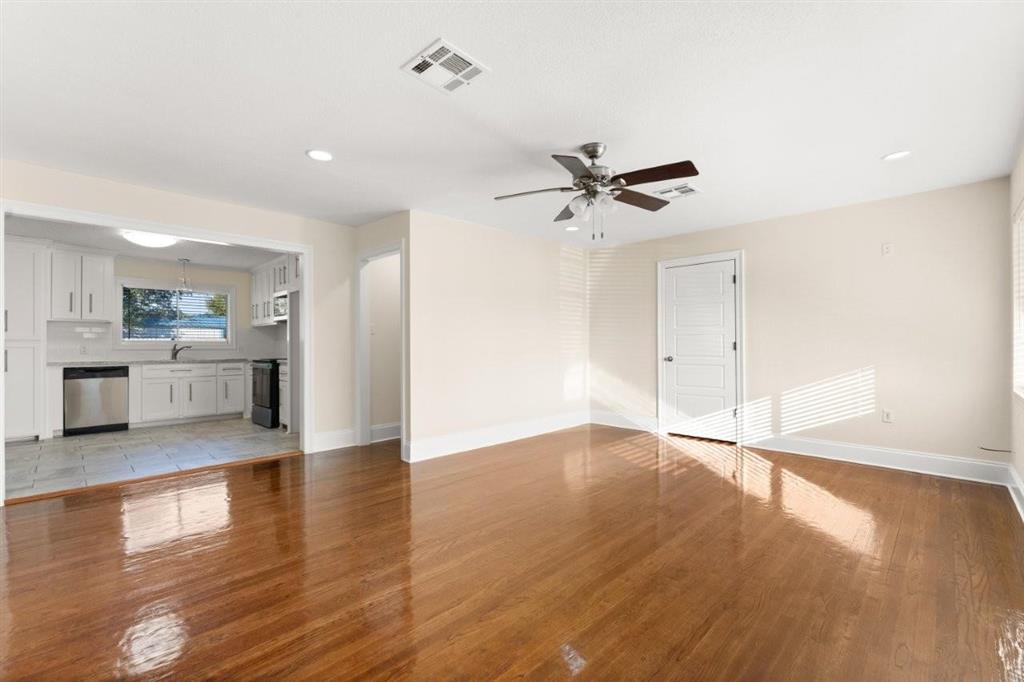 230 Crestwood Street Lake Charles, LA 70605 - Photo 2 of 23