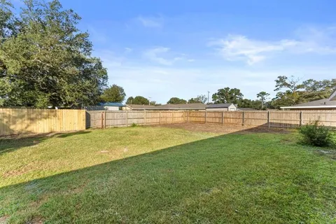 $195,000 | 230 Crestwood Street, Lake Charles, LA 70605