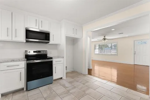 $195,000 | 230 Crestwood Street, Lake Charles, LA 70605