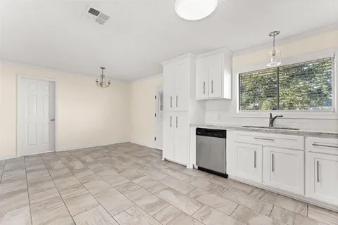 $195,000 | 230 Crestwood Street, Lake Charles, LA 70605