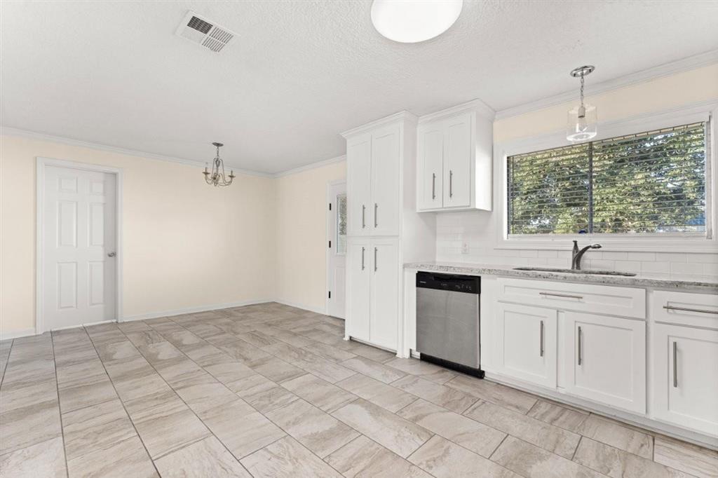 230 Crestwood Street Lake Charles, LA 70605 - Photo 8 of 23